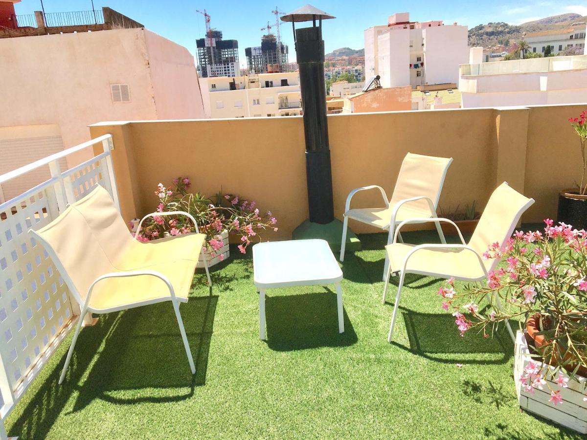 Room With Single Bed In Typical Townhouse With Rooftop Terrace Malaga Bagian luar foto